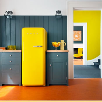 yellow-smeg-fridge-kitchen